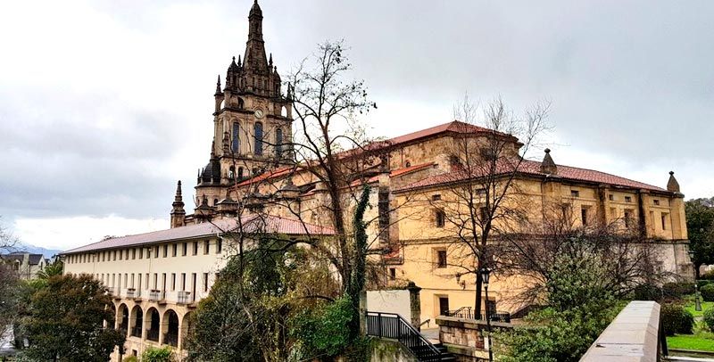 Panóramica Basílica de Begoña