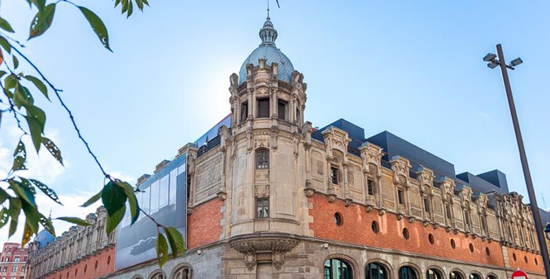 Panorámica del museo azkuna zentroa o la alhondiga